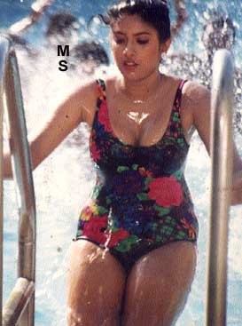 South sexy actress: Sangavi swimsuit