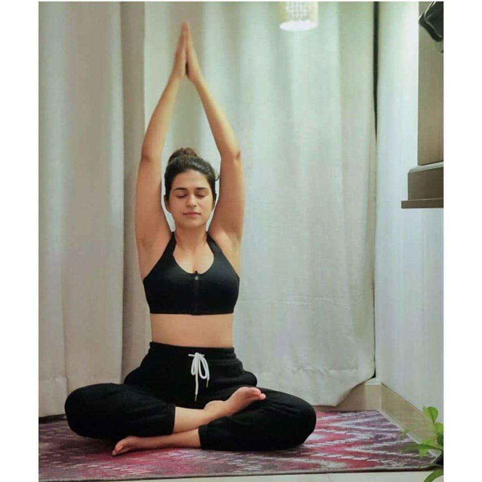 SHARDDHA DAS stills dduring Yoga