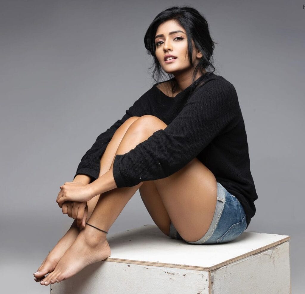 eesha rebba 04