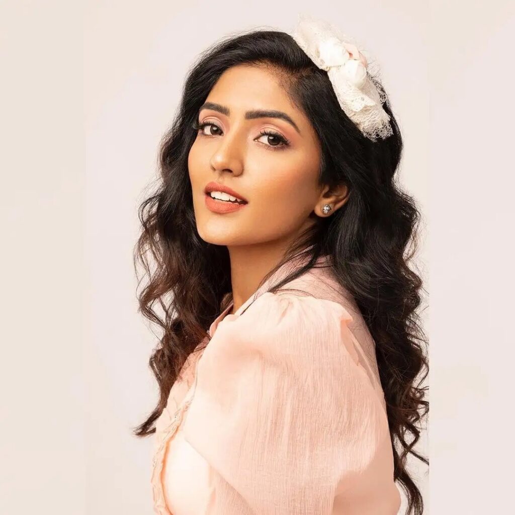 Eesha Rebba 06 1