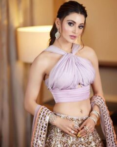 Urvashi Rautela 8