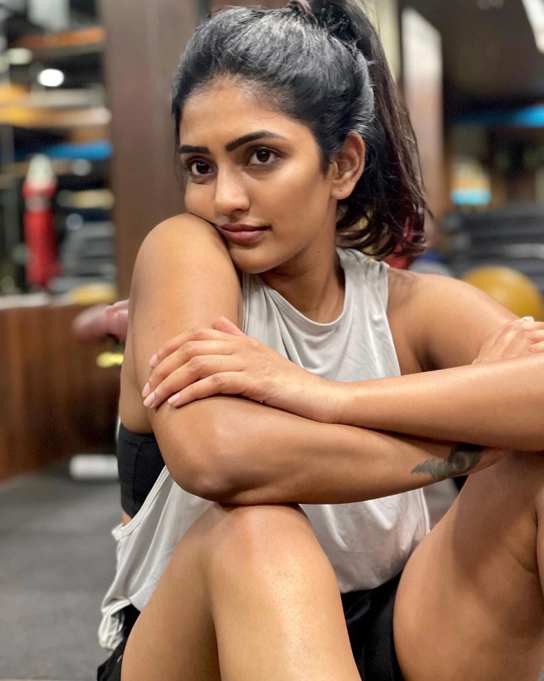 Eesha Rebba stills in Gym during her workout