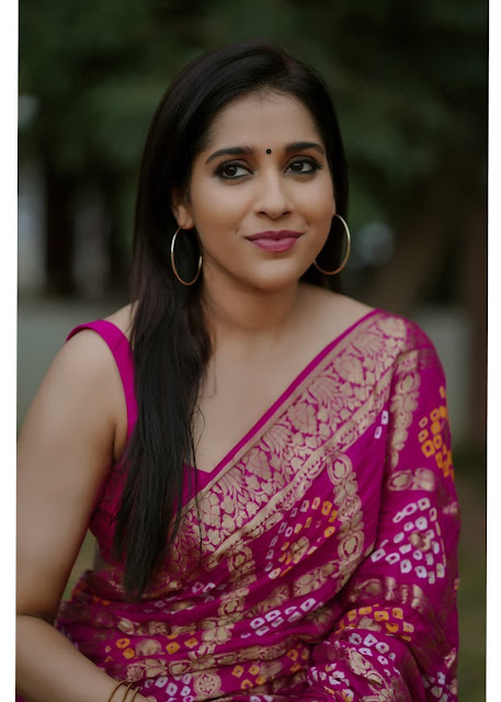 Anchor Rashmi Gautham stills in pink color saree