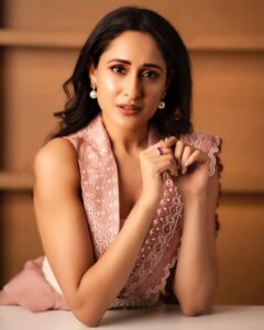 Pragya Jaiswal 01