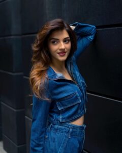 Mehreen 3