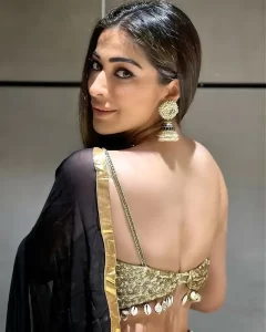 Raai Laxmi 08