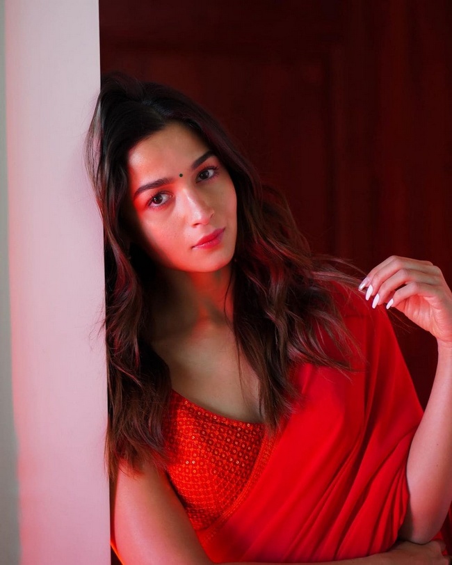 Alia Bhat looks awesome in red saree during RRR movie trailer launch