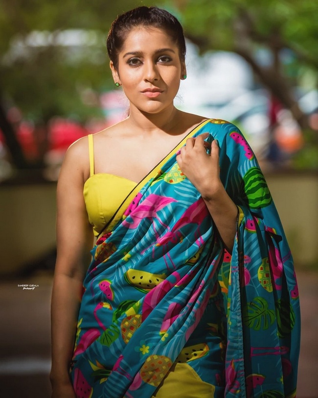 Anchor Rashmi Gautham stills in floral saree