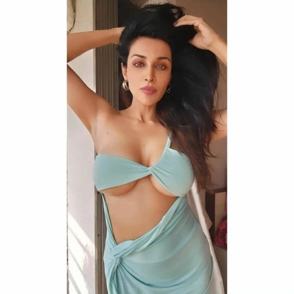 Asha Saini 8