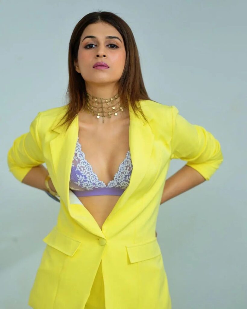 Shraddha Das 5 1