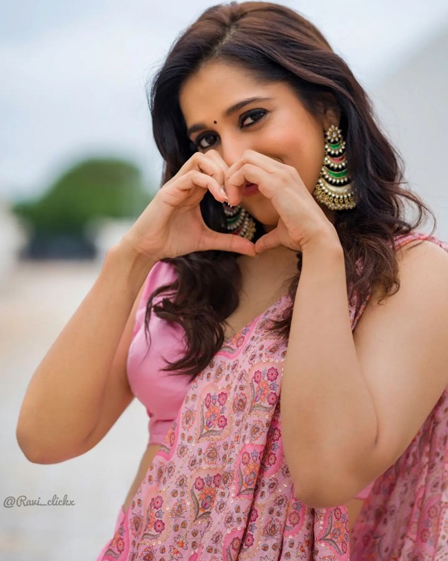 Rashmi Gautam 10