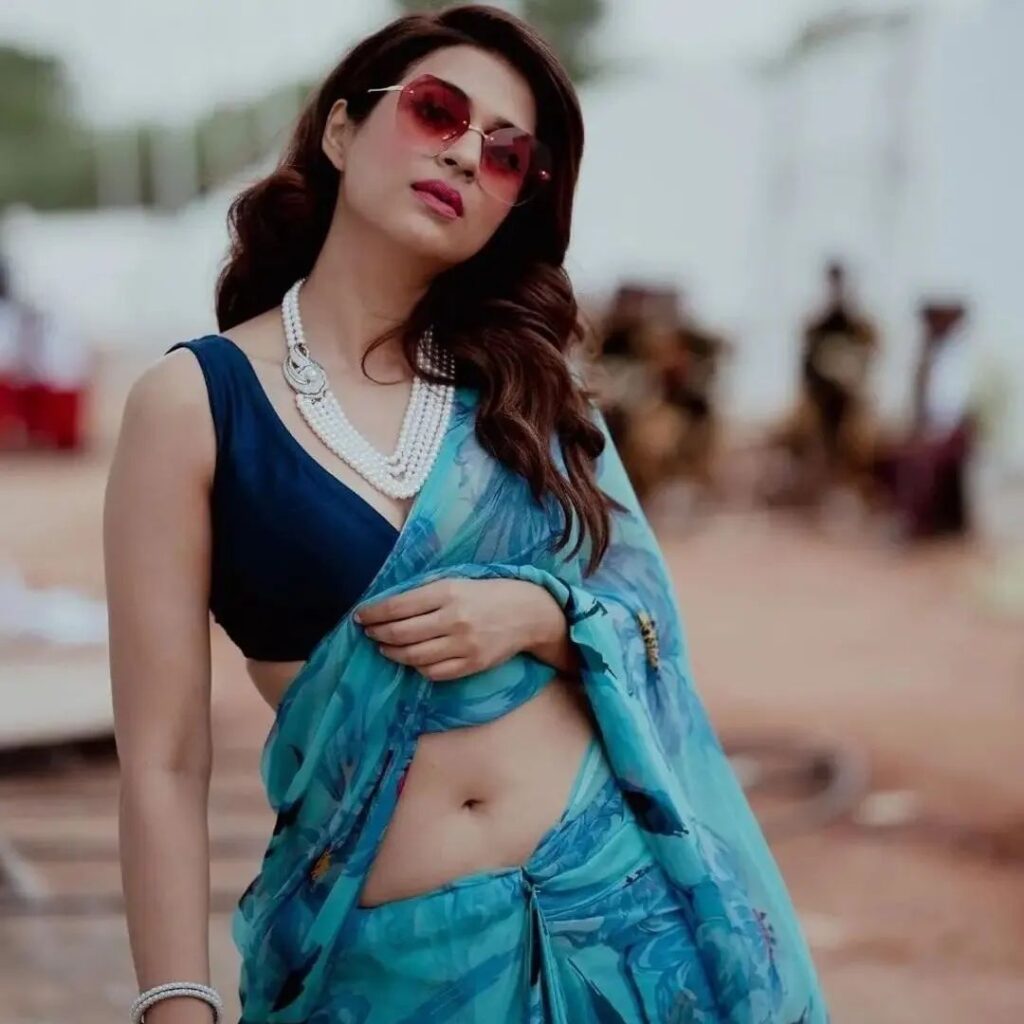 Shraddha Das 2 2