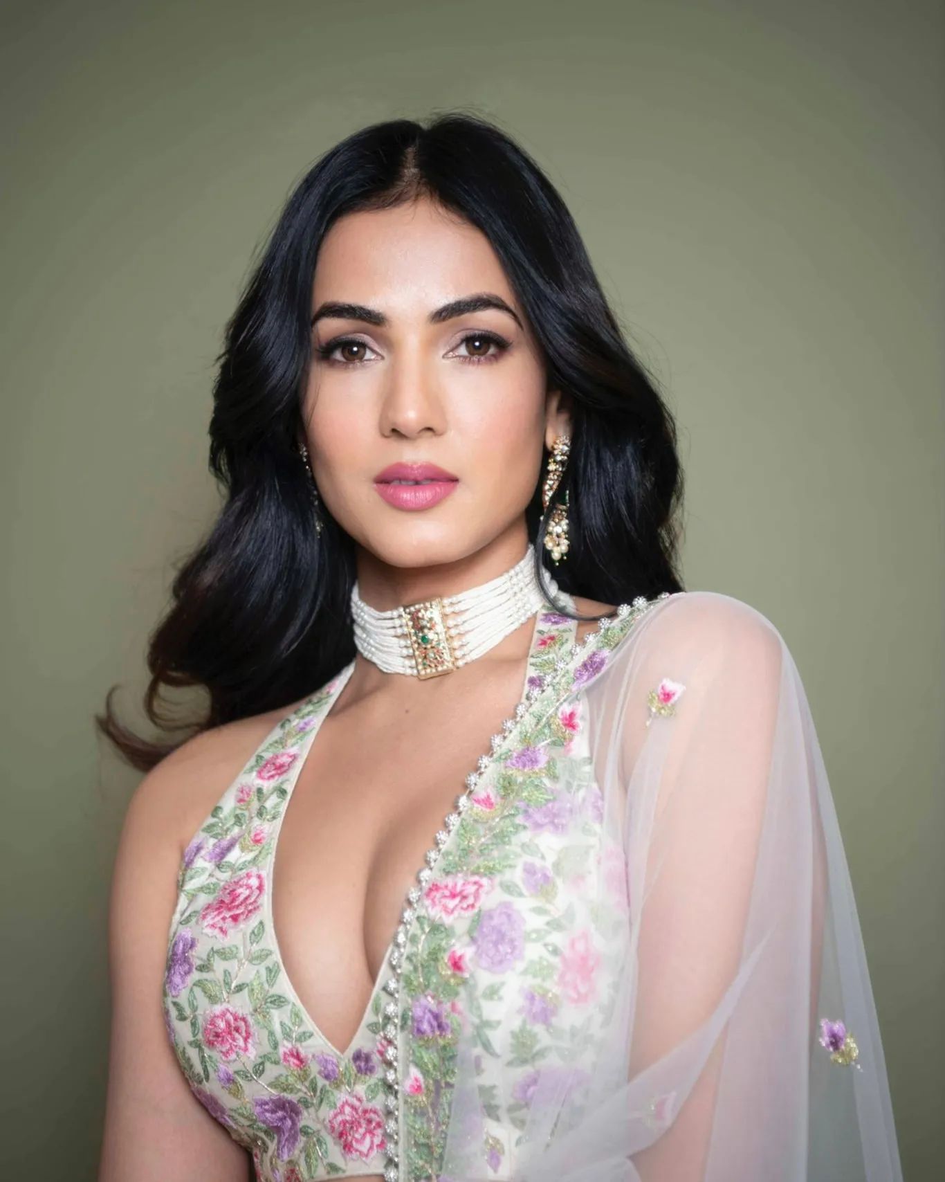 Sonal chauhan boyfriend