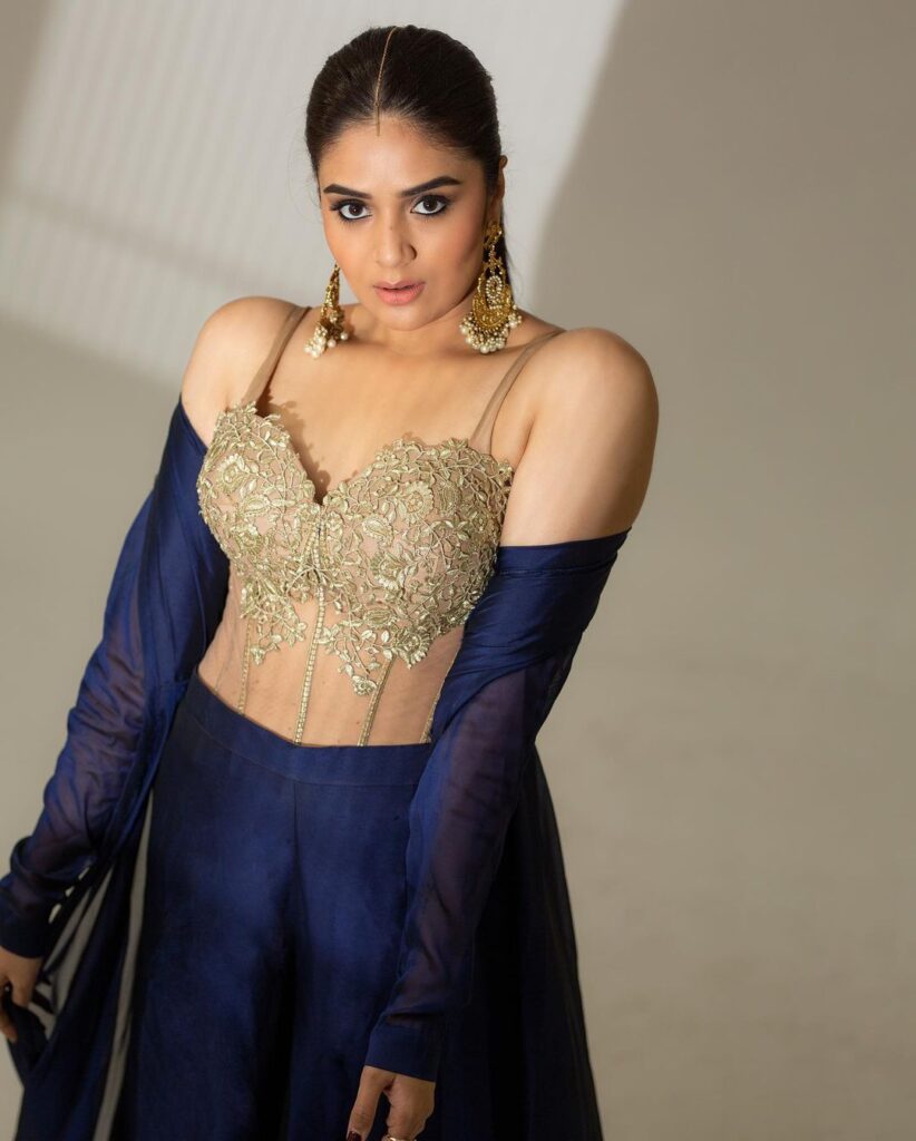 Sreemukhi 1 4