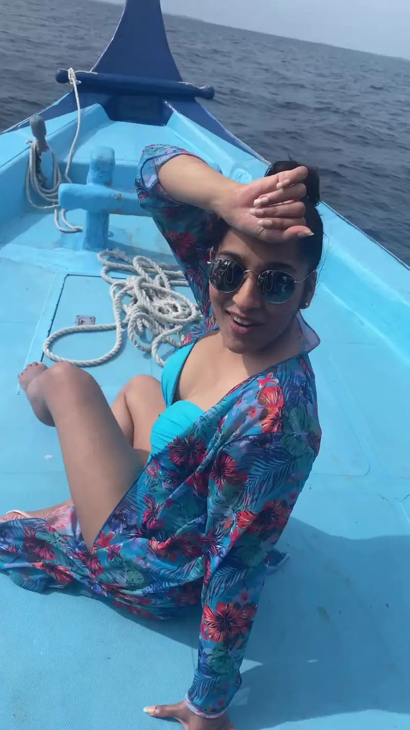 Rashmi Gautham latest Bikini stills looks goes viral