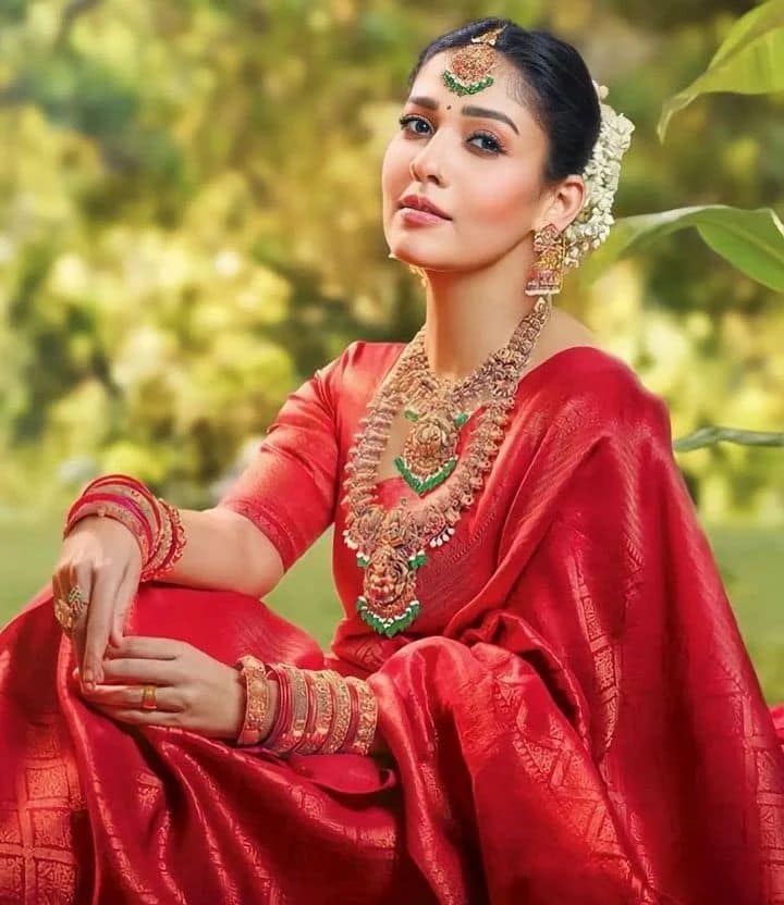 Nayantara elegant looks in saree