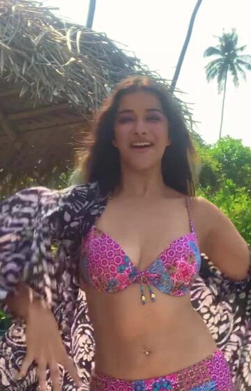 Astonishing looks of Nyra Banerjee in bikini