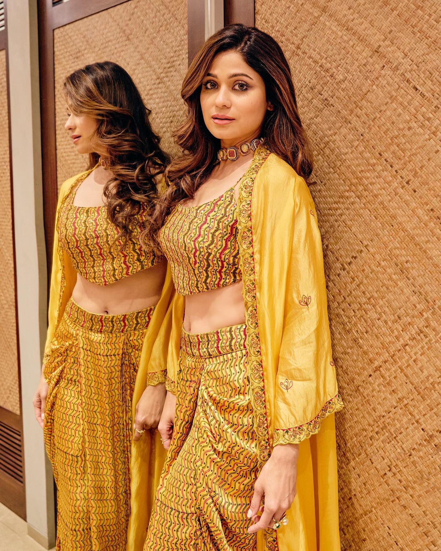 Shamita Shetty latest stills in traditional dress