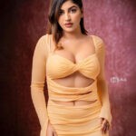 Yashika Anand (2)