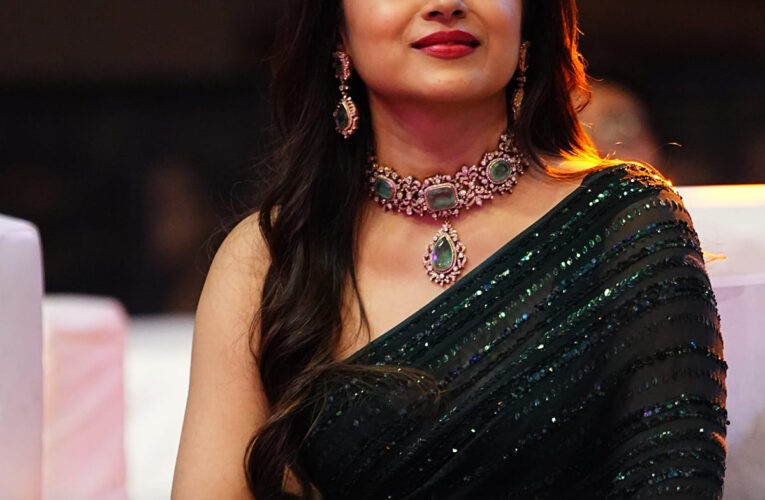 Trisha Krishnan stills in saree during PS-2 movie pre-release event
