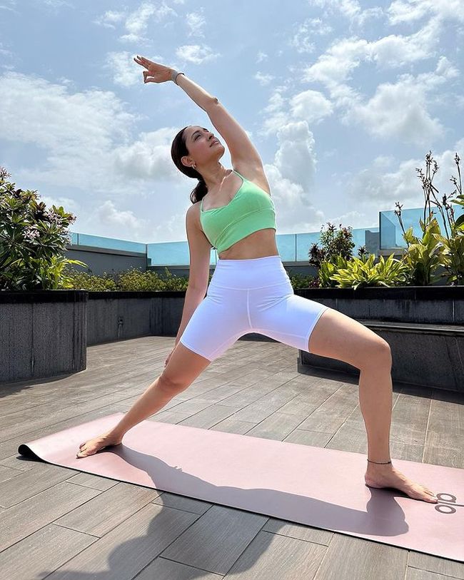 Pragya Jaiswal aces Yoga asanas