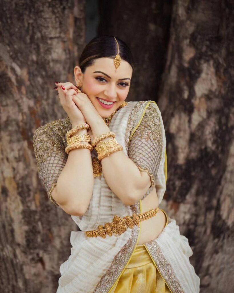 Hansika 8 1