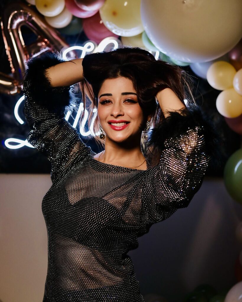 nyra banerjee 8