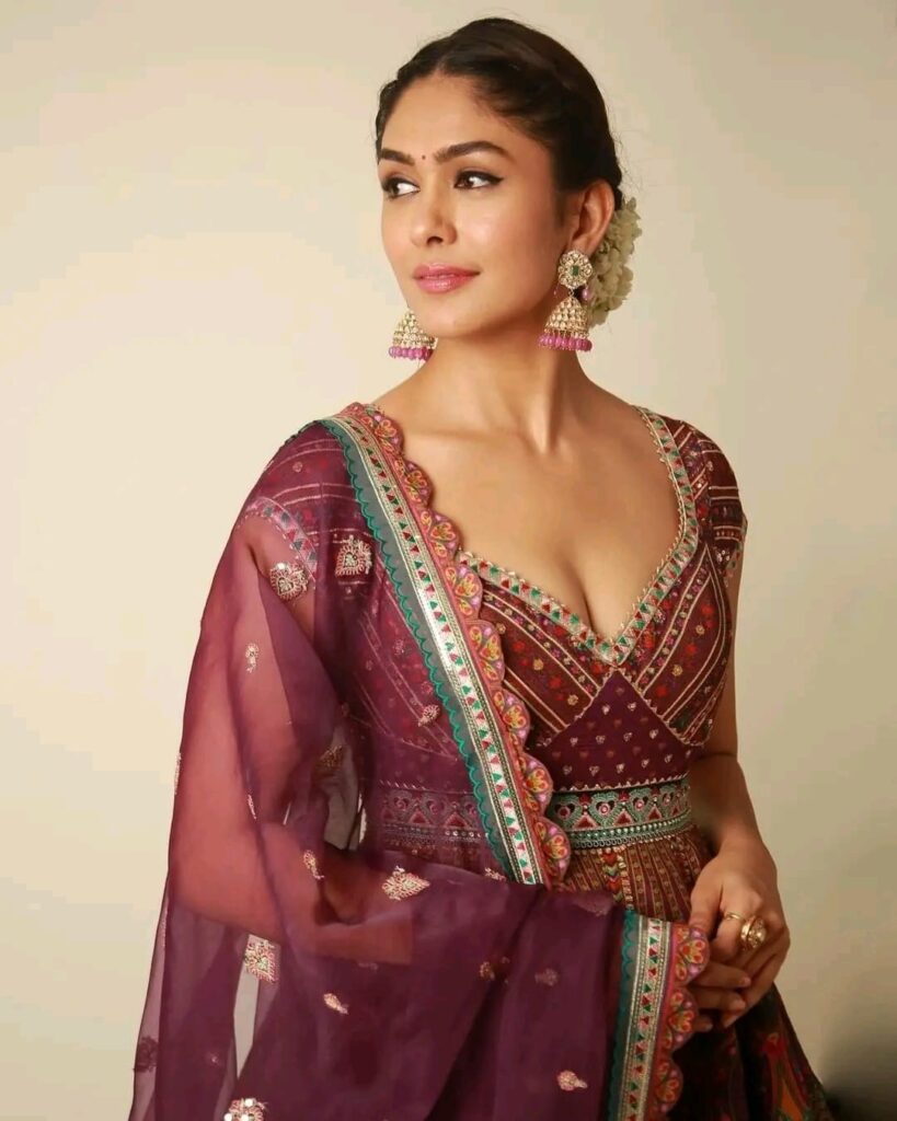 Mrunal Tagore 2