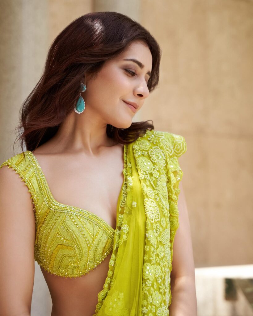 Raashi Khanna 16 2