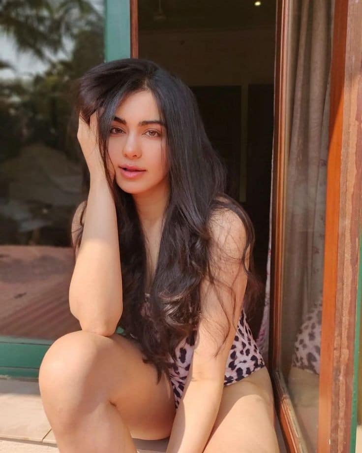 Adah Sharma 16