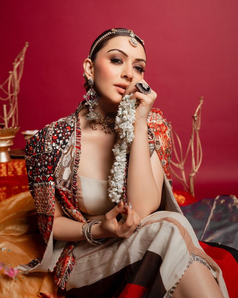 Hansika 3 1