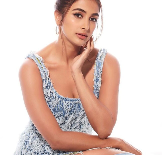 Pooja Hegde 4