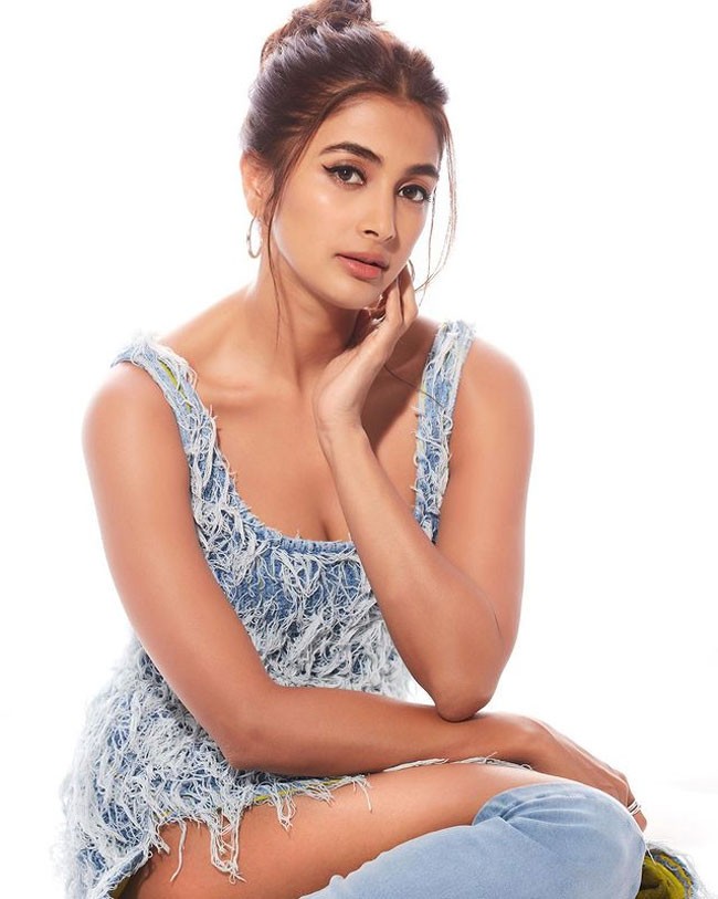 Pooja Hegde 4