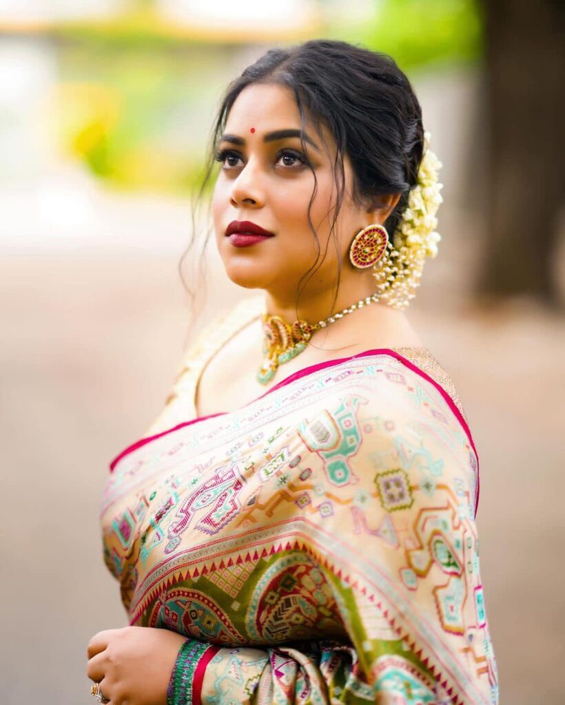 Poorna 1