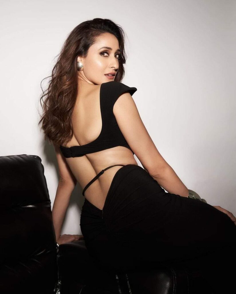 Pragya in black 8