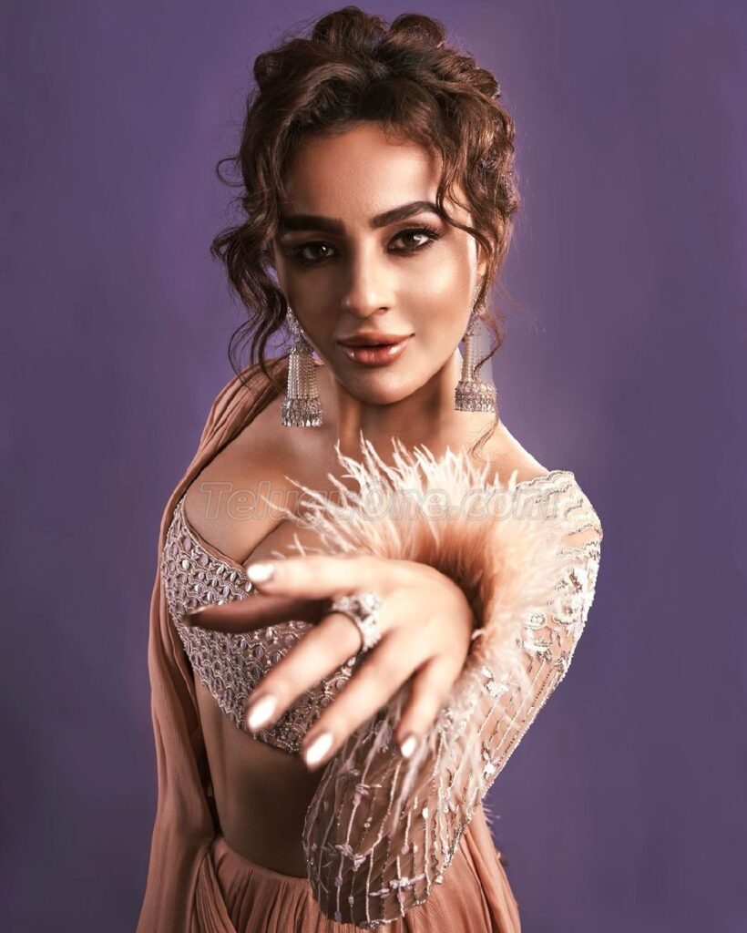 Seerat Kapoor 7