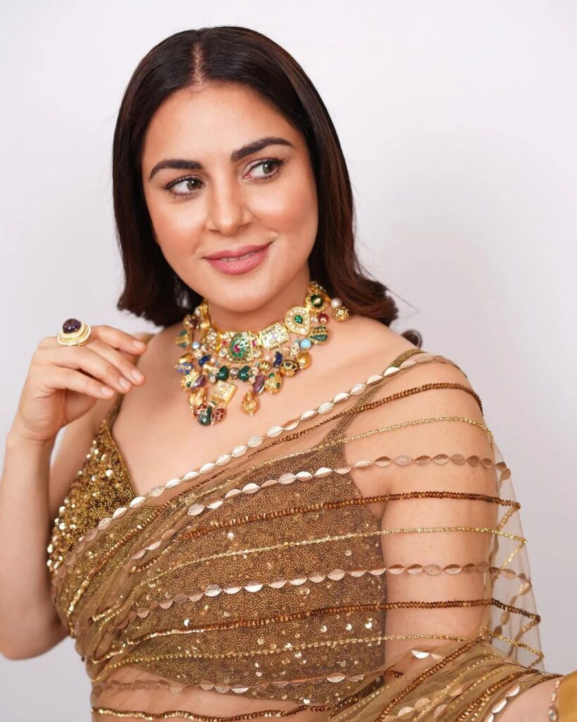 Shraddha Arya 5