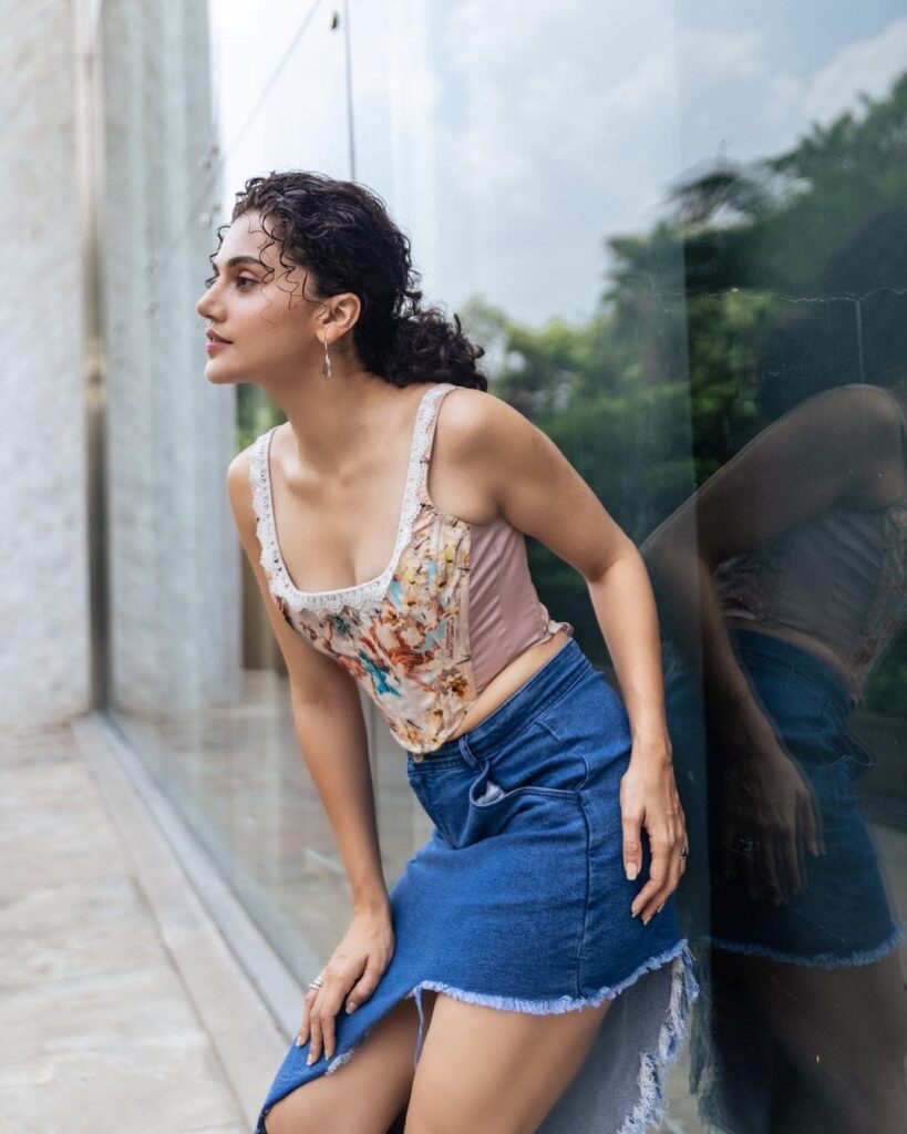 Tapsee 2