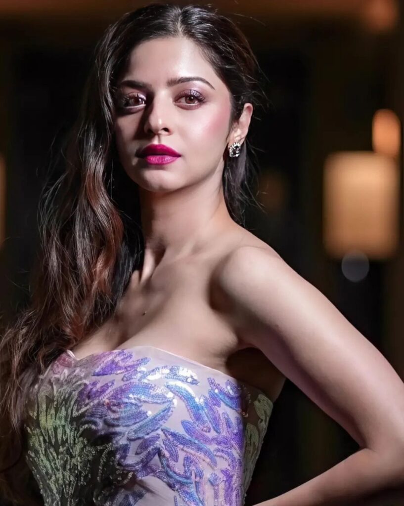 Vedhika in gown 1