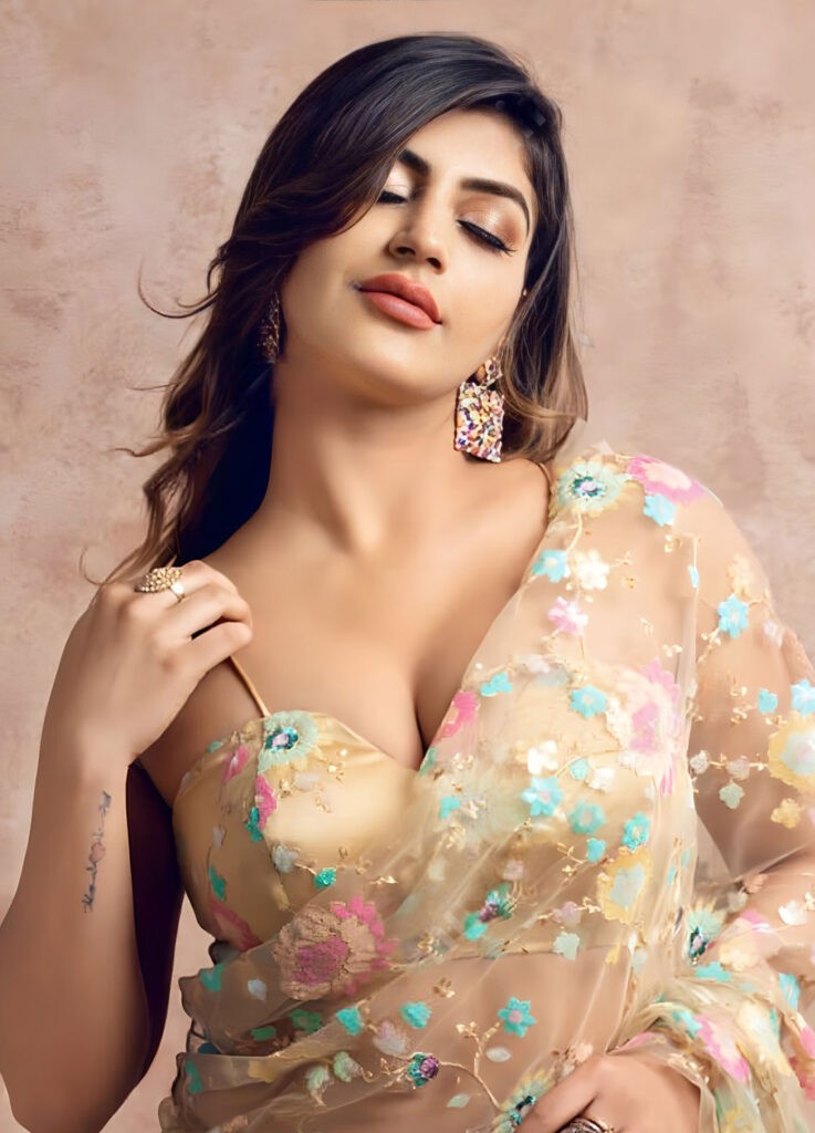 Yashika Aannand 2