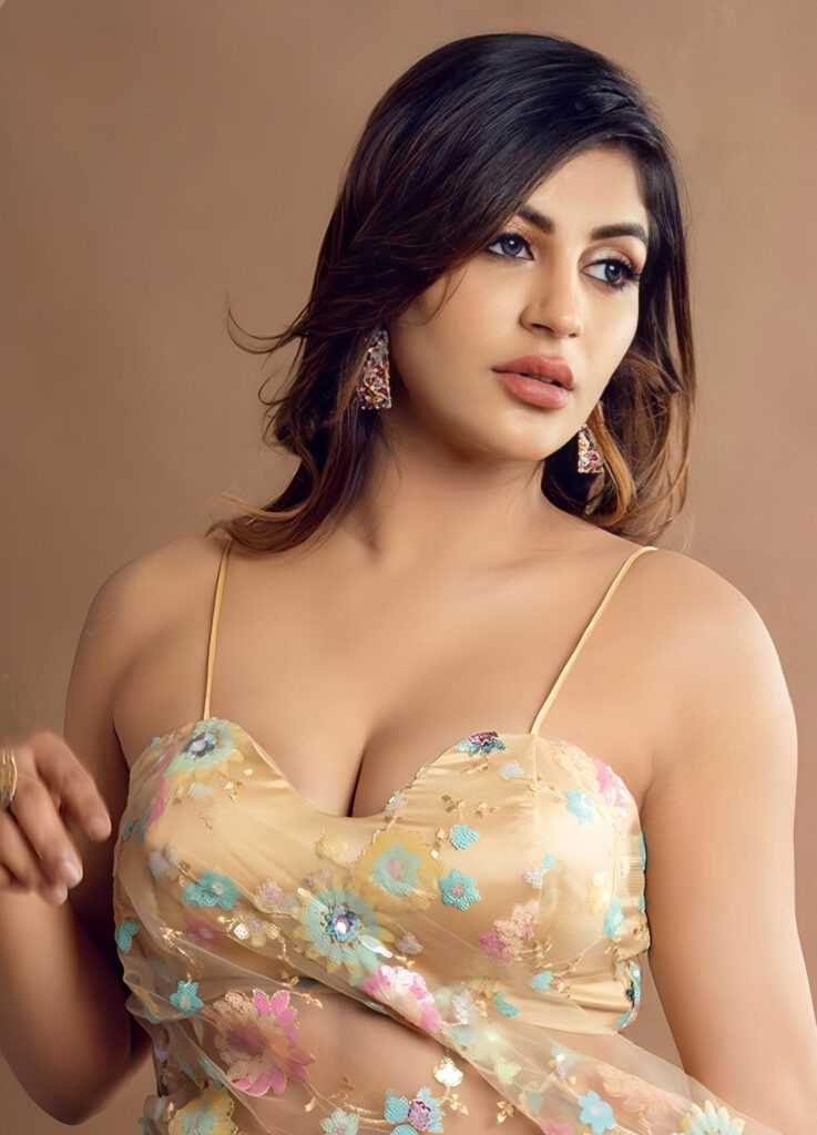 Yashika Aannand 3