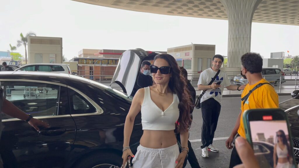 Ameesha Patel spotted at Airport 4