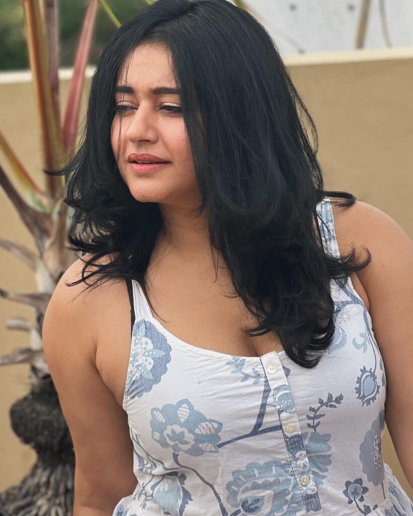 Poonam Bajwa 5