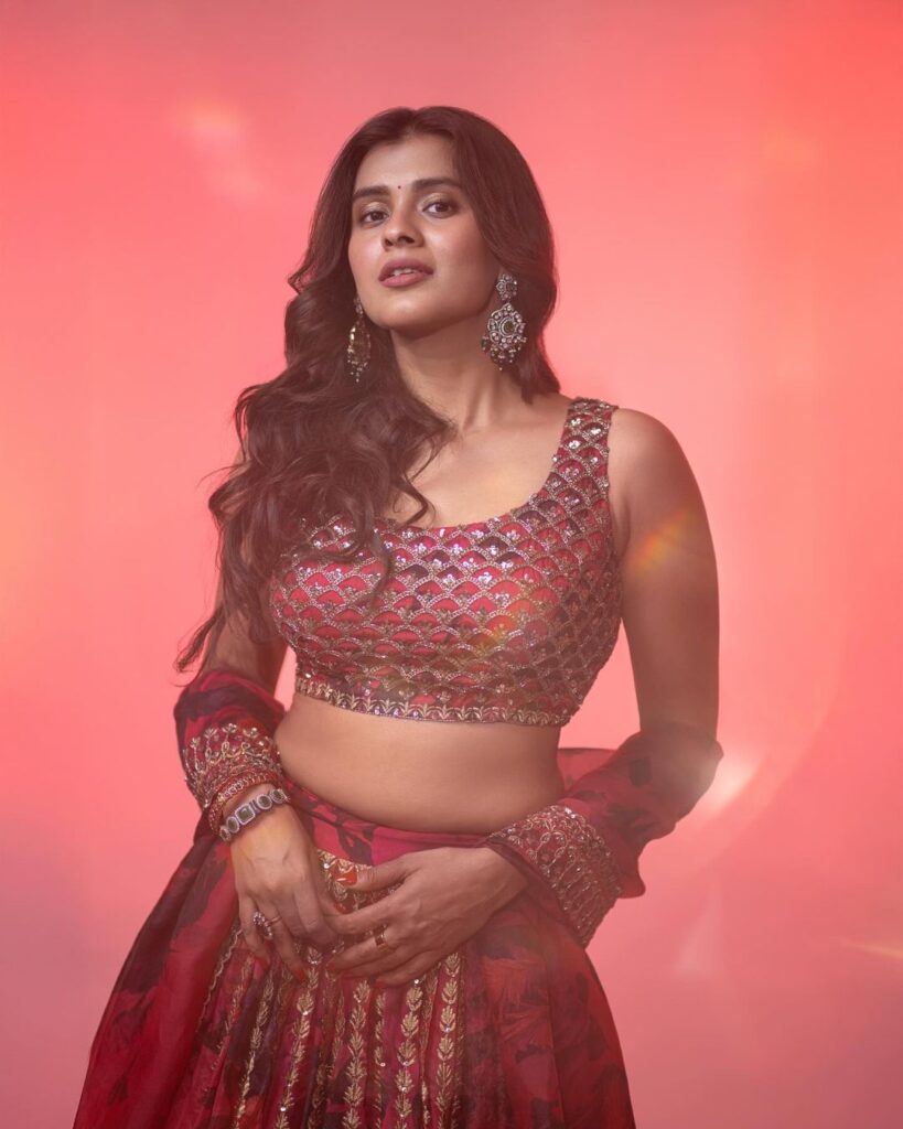 Hebah Patel 5