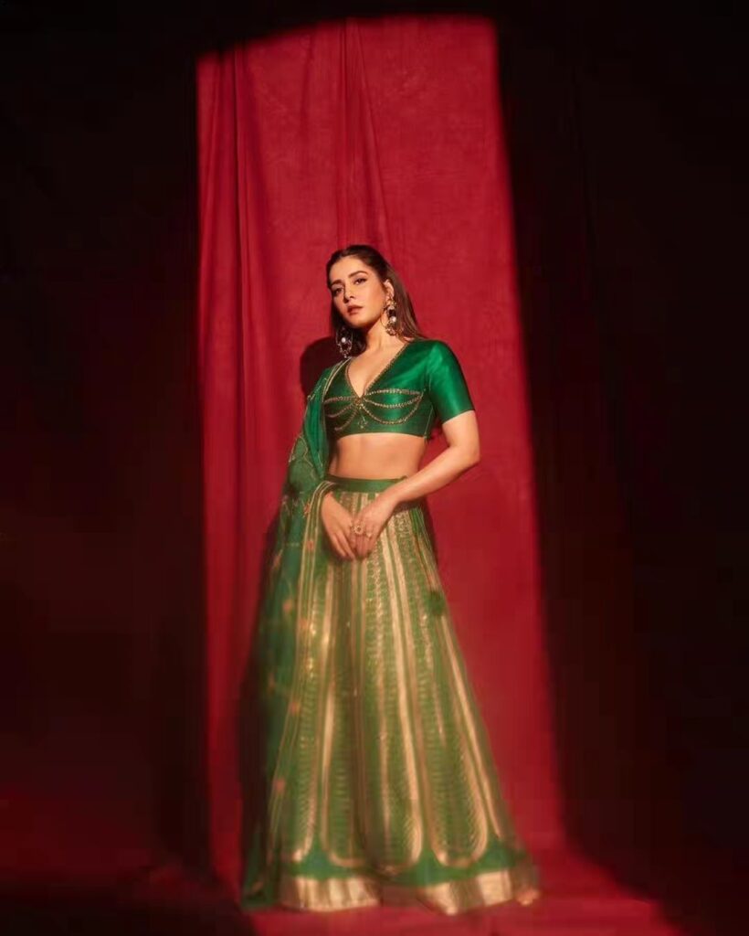 Raashi Khanna 4