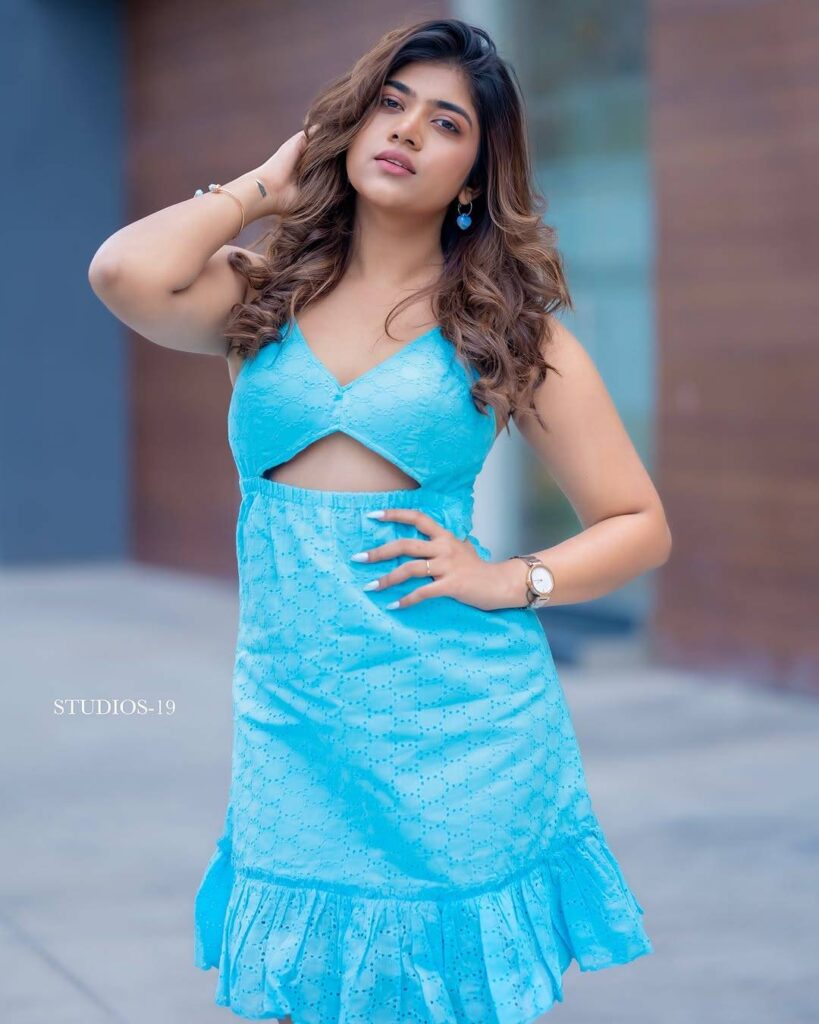 Rithu Chowdary 1 1