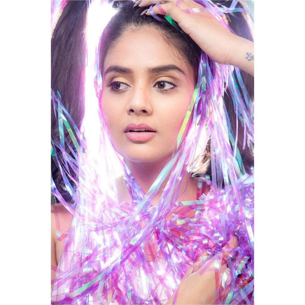 Sreemukhi 1 6